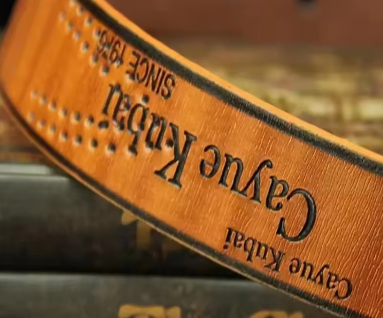 Herren Ledergürtel – Vintage Business Cowboy Stil mit Buchstabendruck