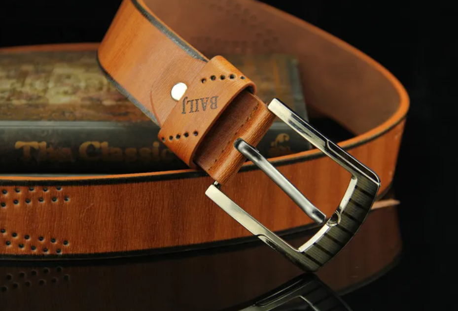 Herren Ledergürtel – Vintage Business Cowboy Stil mit Buchstabendruck